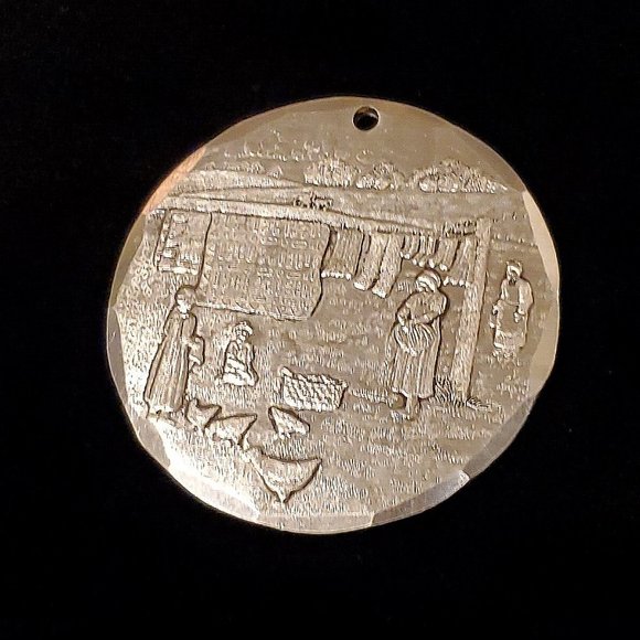 Wendell August Forge Handmade Ornament Amish Women hanging Laundry & Chickens - Picture 1 of 3